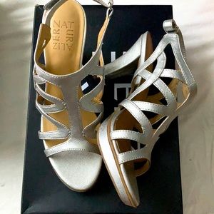 ✨ Naturalizer Silver Shiny Danya Strappy Heels✨